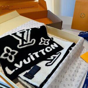 Louis Vuitton Women's Scarf
